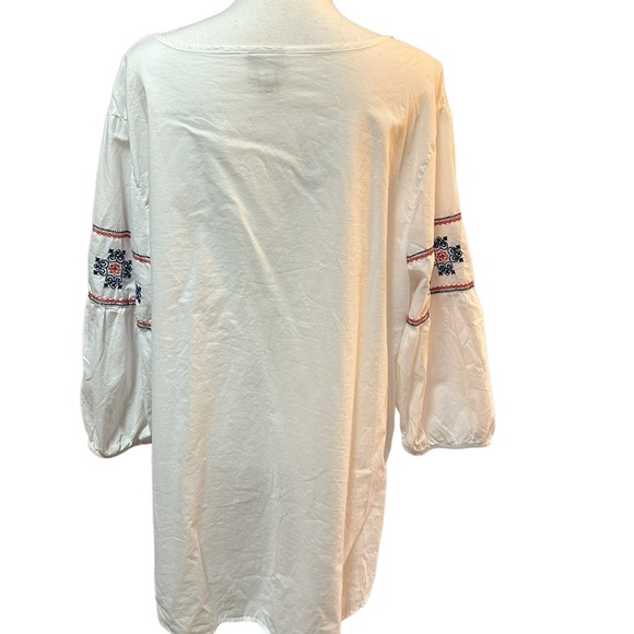 Host Pick! St. John’s Bay white cotton tunic w/blue & red accents.Size2X. Vneck. - Picture 3 of 13